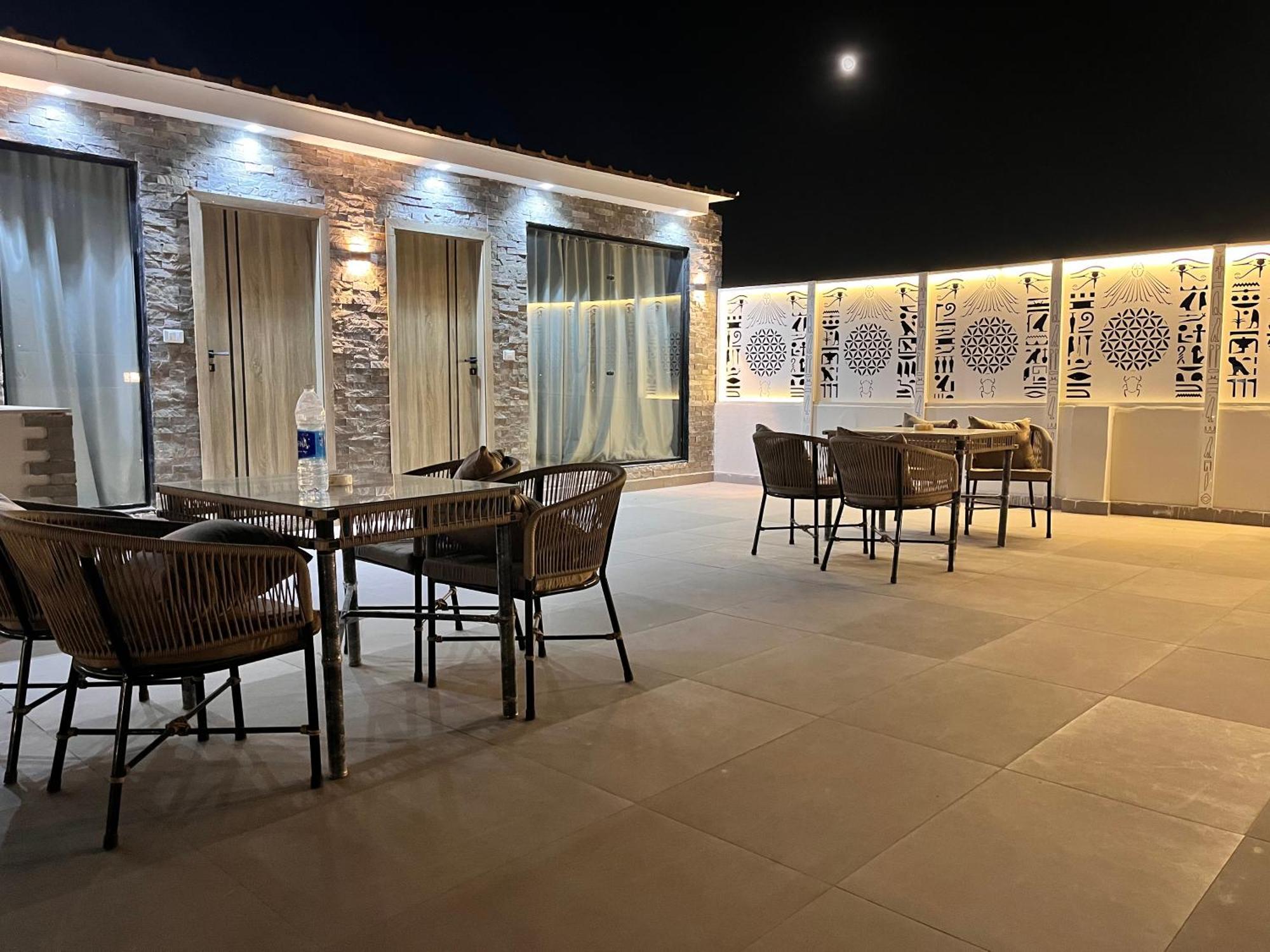 Pyramid Hotel Nazlat as Sammān Dış mekan fotoğraf